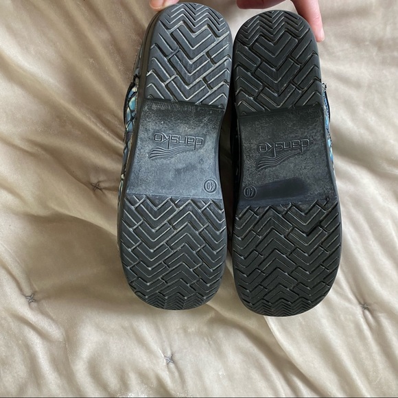 Dansko blue stained glass print leather professional slip on closed back clog 40 - Picture 6 of 14